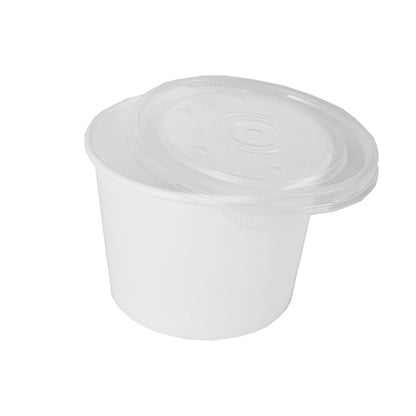 Pe un fundal alb este ilustrat un mic pahar de supă ecologic Starpak „To Go” (rotund, hârtie albă) cu un capac din plastic transparent.