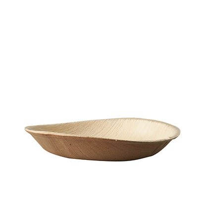 Farfuriile rotunde „pure“ 25 din frunză de palmier de la PAPSTAR GmbH sunt realizate din material biodegradabil și oferă veselă de unică folosință ecologică pentru o plăcere sustenabilă.