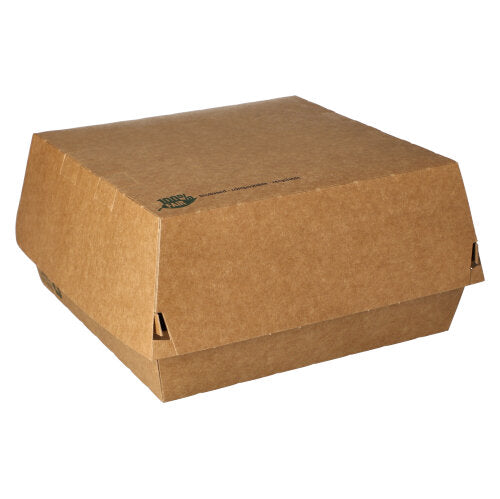 Cutii de burger PAPSTAR din carton maro (9x18,5x18,5 cm), "100% Fair", 25 bucăți - practice și ecologice de la PAPSTAR GmbH - stau cu capacul rabatabil pe un fundal alb, ideale pentru takeaway.