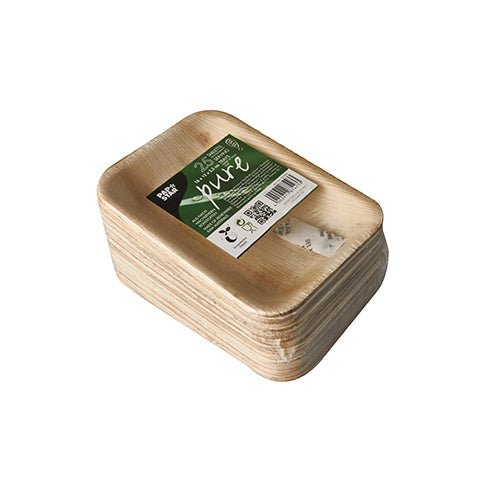 Un teanc de tăvi dreptunghiulare bej PAPSTAR 25, frunză de palmier „pure” ale PAPSTAR GmbH din material biodegradabil, învelit în plastic și cu o etichetă verde-albă cu detalii despre produs.