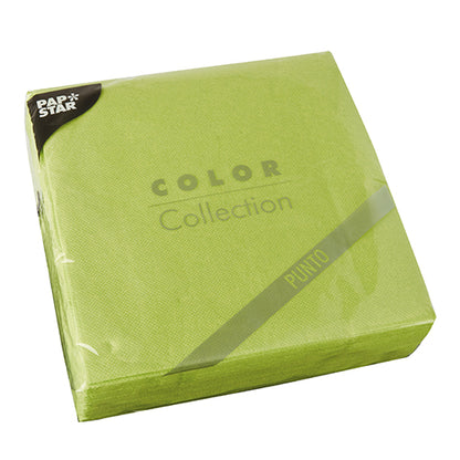 Un pachet sigilat cu 30 de șervețele PAPSTAR, 2 straturi „PUNTO“ (38 x 38 cm, 1/4 pliere) de la PAPSTAR GmbH, cu model de puncte și ambalate în folie transparentă.