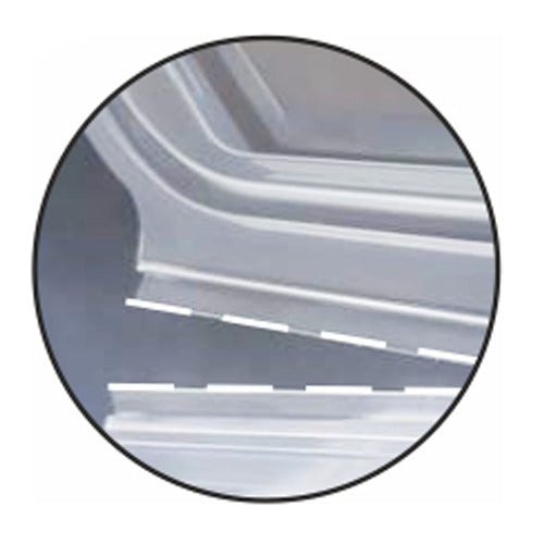 O prim-plan al două foi de metal suprapuse cu o linie punctată la locul de îmbinare, într-un cerc - similar cu paharul de ambalaj Starpak 50 cu capace rabatabile, PP transparent, octogonal, pentru o etanșare sigură.