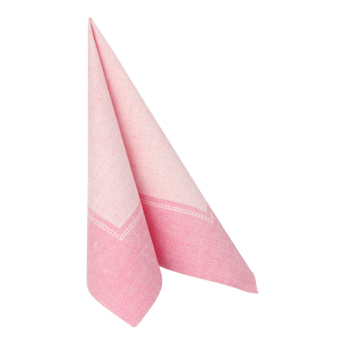 O șervețelă pliată PAPSTAR 50 de șervețele "ROYAL Collection" 1/4 pliere 40 x 40 cm roz de la PAPSTAR GmbH, roz cu margine mai deschisă, stă în picioare pe un fundal alb.