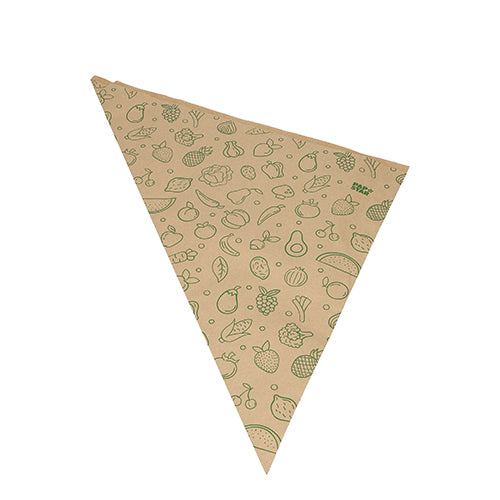 O foaie triunghiulară maro din hârtie kraft din seria „1000 Pungi Conice Fructe & Legume” de la PAPSTAR GmbH cu desene verzi de fructe, legume și frunze pe un fundal alb simplu.