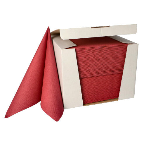 Un teanc de PAPSTAR 100 șervețele „ROYAL Collection“ 1/4-pliat 40 cm x 40 cm al PAPSTAR GmbH este parțial extras dintr-o cutie distribuitoare albă deschisă.