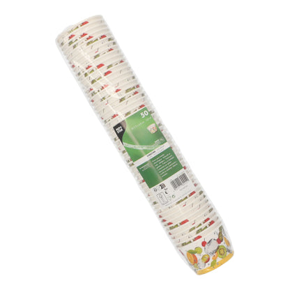 Un teanc de 50 de pahare PAPSTAR de înghețată din carton rotund de la PAPSTAR GmbH ambalate în folie. Motivele colorate de fructe și legume de la marginea de jos le fac perfecte pentru deserturi precum paharele de înghețată.