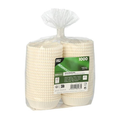 Într-o pungă de plastic transparentă se află 1.000 de PAPSTAR 1000 forme de copt rotunde de la PAPSTAR GmbH, cu etichetă verde cu detalii despre produs și certificări.