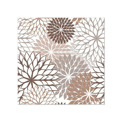 Cele PAPSTAR 20 de șervețele (25 cm x 25 cm, 3 straturi, 1/4-pliat) de la PAPSTAR GmbH au un design geometric cu forme florale suprapuse în nuanțe de maro, bej și alb, aranjate într-un model simetric.