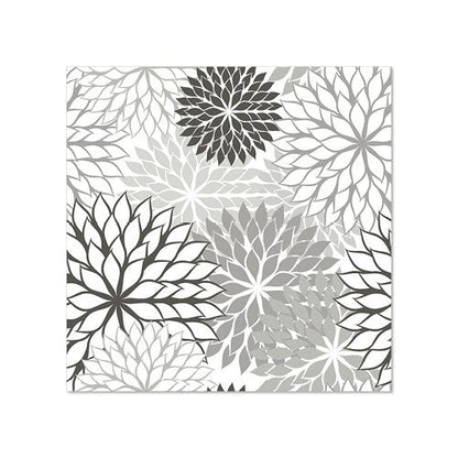 PAPSTAR 20 de șervețele (25 x 25 cm, 3 straturi, 1/4 pliate) de la PAPSTAR GmbH prezintă un model floral pătrat cu petale ascuțite în negru, gri și alb pe un fundal alb – decor perfect pentru masă cu flori distribuite uniform de dimensiuni diferite.