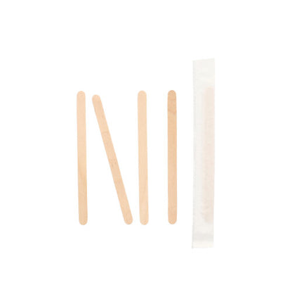 Vier PAPSTAR 1000 Rührstäbchen aus Holz „pure“ von PAPSTAR GmbH sind vertikal auf weißem Hintergrund angeordnet, das vierte Stäbchen ist einzeln gehüllt.
