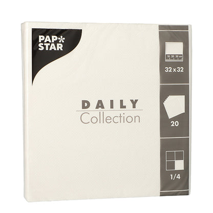 Eine Packung PAPSTAR 20 Servietten "DAILY Collection" 1/4-Falz, 32 x 32 cm, weiß von der PAPSTAR GmbH – ideal für die Tischdekoration. Auf der Vorderseite der Verpackung sind Größen- und Falzdetails angegeben.
