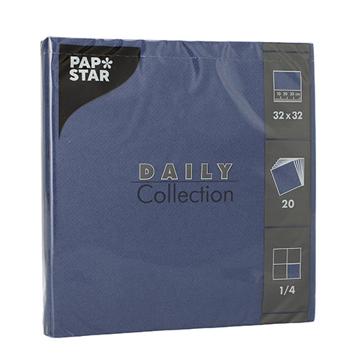 Eine blaue Packung mit 20 PAPSTAR Servietten „DAILY Collection“ 1/4-Falz, 32 x 32 cm von der PAPSTAR GmbH – ideal für die stilvolle Tischdekoration, mit Falz- und Mengensymbolen auf der rechten Seite.