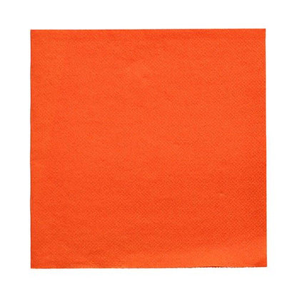 Un șervețel pătrat de la PAPSTAR GmbH din „DAILY Collection“ (32 x 32 cm, 1/4-pliu, portocaliu, 50 bucăți) este prezentat pe un fundal alb și impresionează prin designul său structural de calitate.
