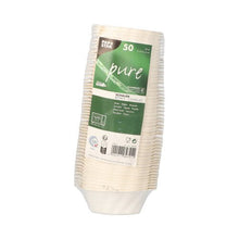 Un teanc de 50 de boluri pentru finger food din trestie de zahăr, albe, 3x9,5x6 cm "Wave" de la PAPSTAR GmbH, învelite în plastic cu informații despre produs și simboluri de reciclare, ca indiciu pentru ambalaje sustenabile pentru finger food.
