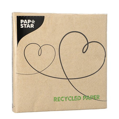 Pe un ambalaj maro cu inscripția "PAPSTAR" în colț, cu două contururi de inimă și "HÂRTIE RECICLATĂ", se află PAPSTAR 20 șervețele, 33x33 cm, 3 straturi, natural, de la PAPSTAR GmbH.