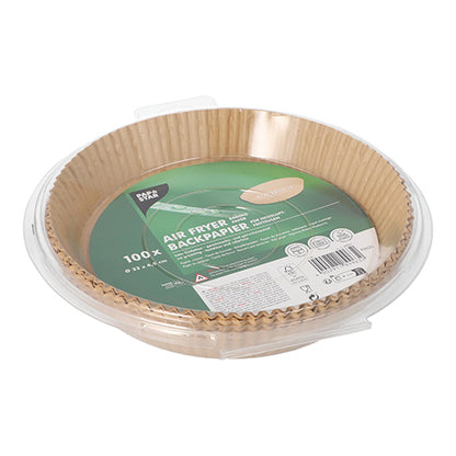 Recipientul rotund din plastic al PAPSTAR GmbH conține 100 de hârtii de copt pentru friteuze cu aer cald (înălțime 4,5 cm) cu inserție maro. „Hârtie de copt pentru friteuze cu aer cald” și informațiile despre produs sunt imprimate pe un pliant verde în interiorul ambalajului.