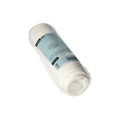 Este ilustrat un pachet ambalat în plastic cu 50 de capace albe Starpak 50 Dom-Deckel PS „To Go“ (rotund, Ø6 cm, 2 cm) cu etichetă albastră Starpak pe un fundal alb - ideal pentru ambalaje To-Go.