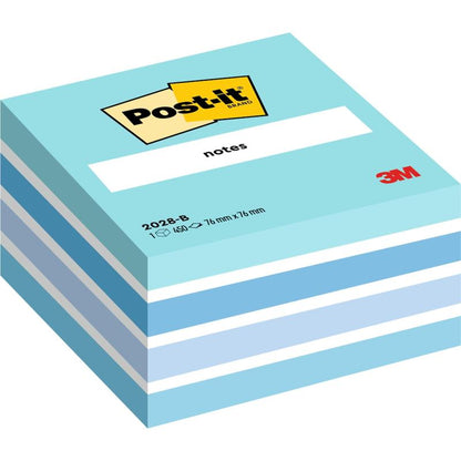 Un teanc de note Post-it® Notes cub (76 mm x 76 mm, 450 foi/bloc, 100% PEFC) al 3M Deutschland GmbH prezintă foi albe și albastre alternante cu logo-ul Post-it și "notes" pe partea superioară.