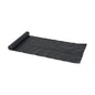 Un sac de gunoi Abena Re-Seller GmbH parțial derulat, 120 L, 700x1100 mm, 45 my LDPE, Negru (rolă cu 10 pungi) este așezat plat pe o suprafață albă, în timp ce restul rolei este încă ordonat rulat la un capăt.