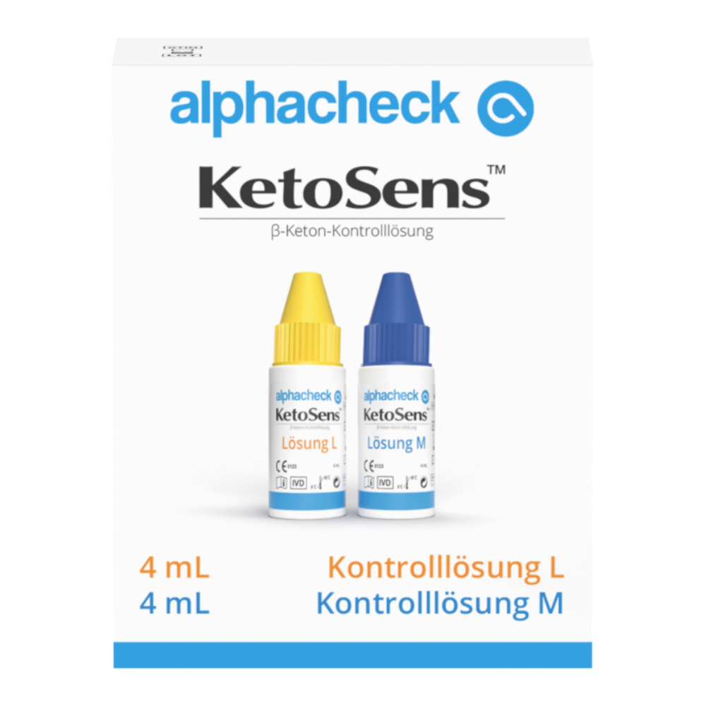 O imagine a unui produs Alphacheck KetoSens β-solutie de control cetonă L+M | Pachet (2 sticluțe) de la Berger Med GmbH pentru dispozitivele de măsurare Keto. Imaginea arată o cutie albă cu text albastru și galben. În cutie se află două sticle mici cu capace colorate, una galbenă (soluția L) și una albastră (soluția de control M). Volumul este indicat ca fiind de 4 mL.