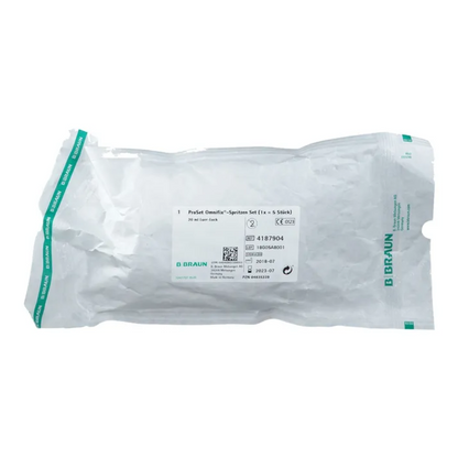 Un ambalaj transparent din plastic poartă logo-ul B.Braun, detalii despre produs și coduri de bare pe un fundal alb și conține setul de seringi Perfusor Omnifix cu denumirea „B.Braun ProSet Intrafix® Primeline Omnifix-Spritzen Set 20 ml LL | 1 bucată” de la B. Braun Deutschland GmbH & Co. KG.
