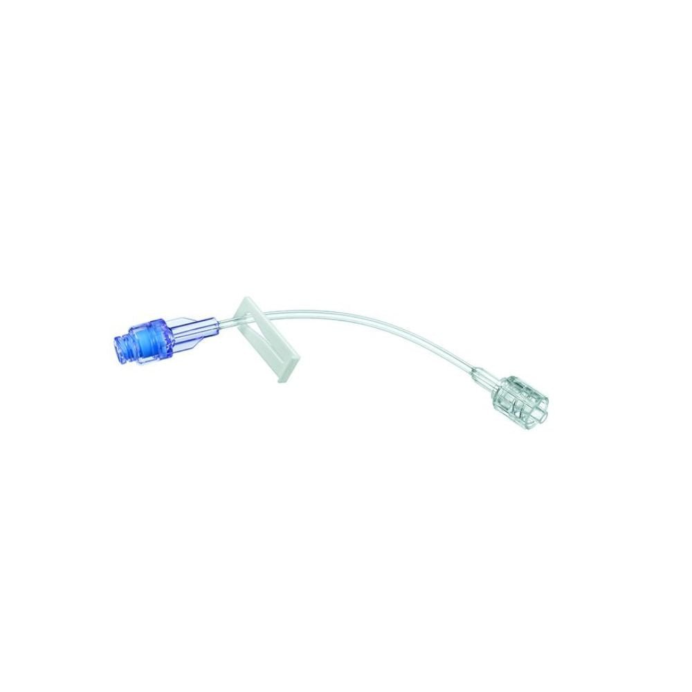Safeflow-ul B. Braun cu prelungitor are un furtun transparent și flexibil de 10 cm lungime, cu un adaptor albastru și transparent la fiecare capăt, precum și o clemă albă atașată. Acest produs de la B. Braun Deutschland GmbH & Co. KG este ideal pentru terapia prin perfuzie și este sterilizat din motive de siguranță. Este afișat pe un fundal alb.