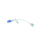 Safeflow-ul B. Braun cu prelungitor are un furtun transparent și flexibil de 10 cm lungime, cu un adaptor albastru și transparent la fiecare capăt, precum și o clemă albă atașată. Acest produs de la B. Braun Deutschland GmbH & Co. KG este ideal pentru terapia prin perfuzie și este sterilizat din motive de siguranță. Este afișat pe un fundal alb.