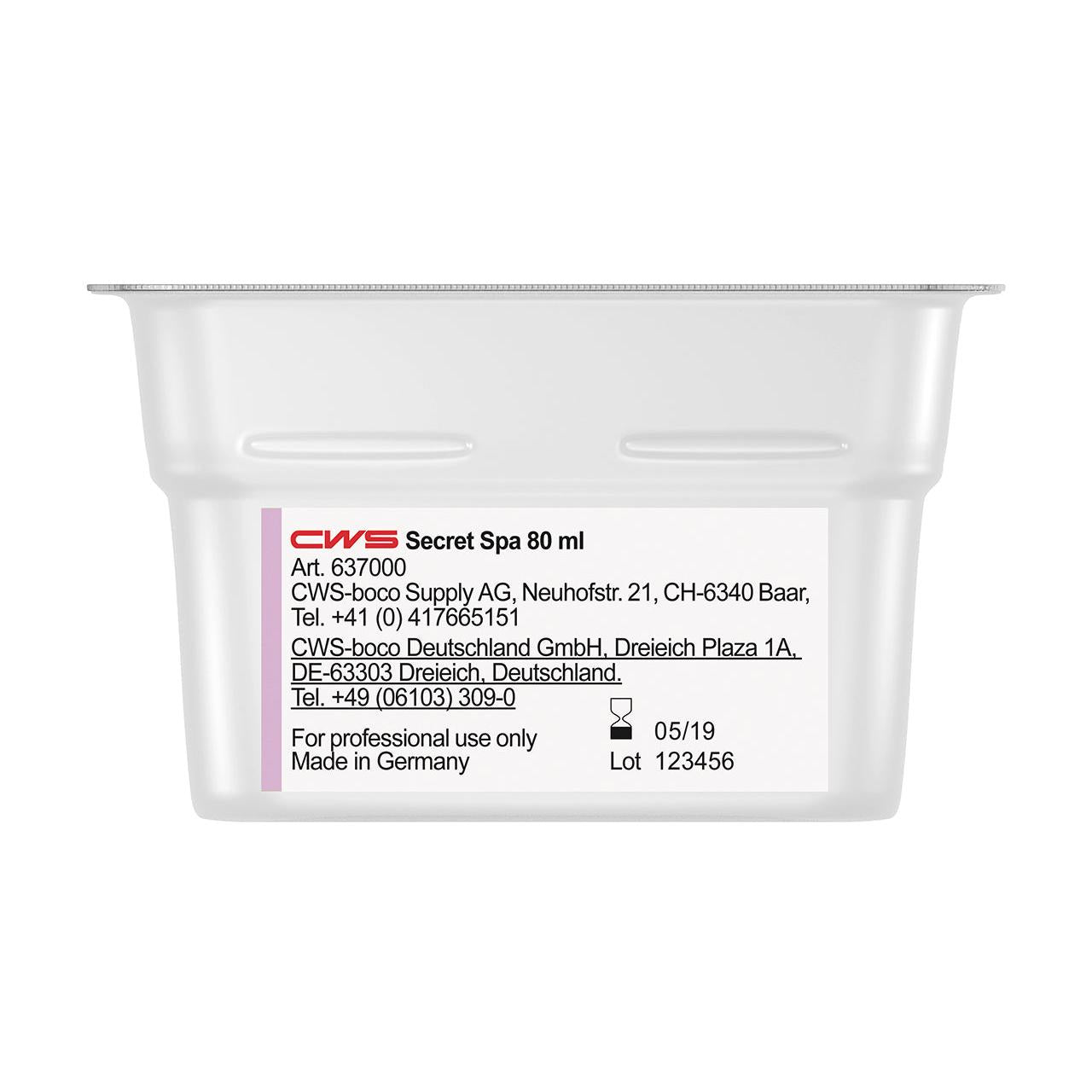 Ein weißer 80-ml-Plastikbehälter mit der Aufschrift "CWS ParadiseLine Waschraumduft für Duftspender Paradise Air Bar" von CWS, mit Kontaktinformationen, Los 123456, Datum 05/19, "Made in Germany" und "Nur für den professionellen Gebrauch".