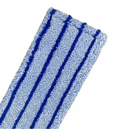 O prim-plan al Arcora RUNNER BLUE - FC FĂRĂ CAPAC din microfibră de la Arcora International GmbH arată forma sa dreptunghiulară cu trei dungi albastru închis, perfect pentru curățarea pardoselilor rezistente.