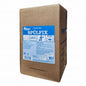 Un carton maro cu inscripția "GastroPower Spülfix Öko-Box, 10 l" de la Abena Re-Seller GmbH cu instrucțiuni albastre-albe, simboluri de pericol și o marcă de 10 litri; acest detergent biodegradabil este prietenos cu mediul.