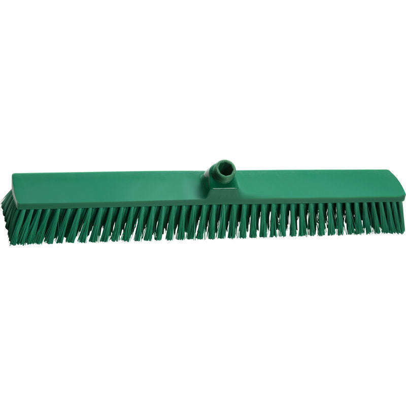 Der Haug Bürsten KG GROßRAUMBESEN, PBT ø 0,50 MM MITTEL Besenkopf (600x72x51 mm) hat steife Borsten und einen abgewinkelten Stielansatz. Abgebildet in grün auf weißem Grund. Ideal für die Reinigung großer Flächen.