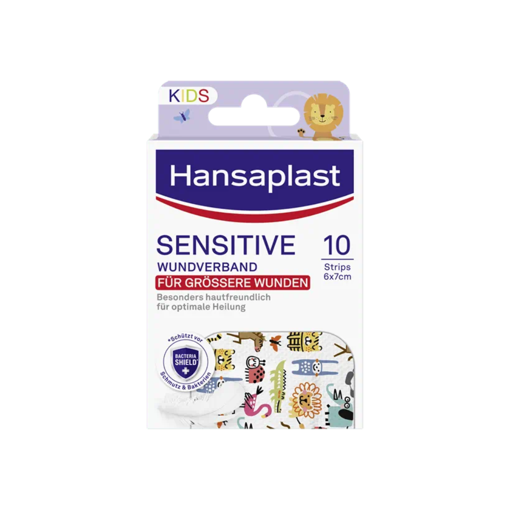 Ambalaj cu Beiersdorf AG Hansaplast Sensitive Kids bandaj pentru răni, 6 x 7 cm | Ambalaj (10 bucăți), format din 10 benzi de câte 6x7cm. Ambalajul prezintă o ilustrație cu un leu și subliniază că plasturele este un bandaj prietenos cu pielea și asigură o vindecare optimă pentru pielea sensibilă.