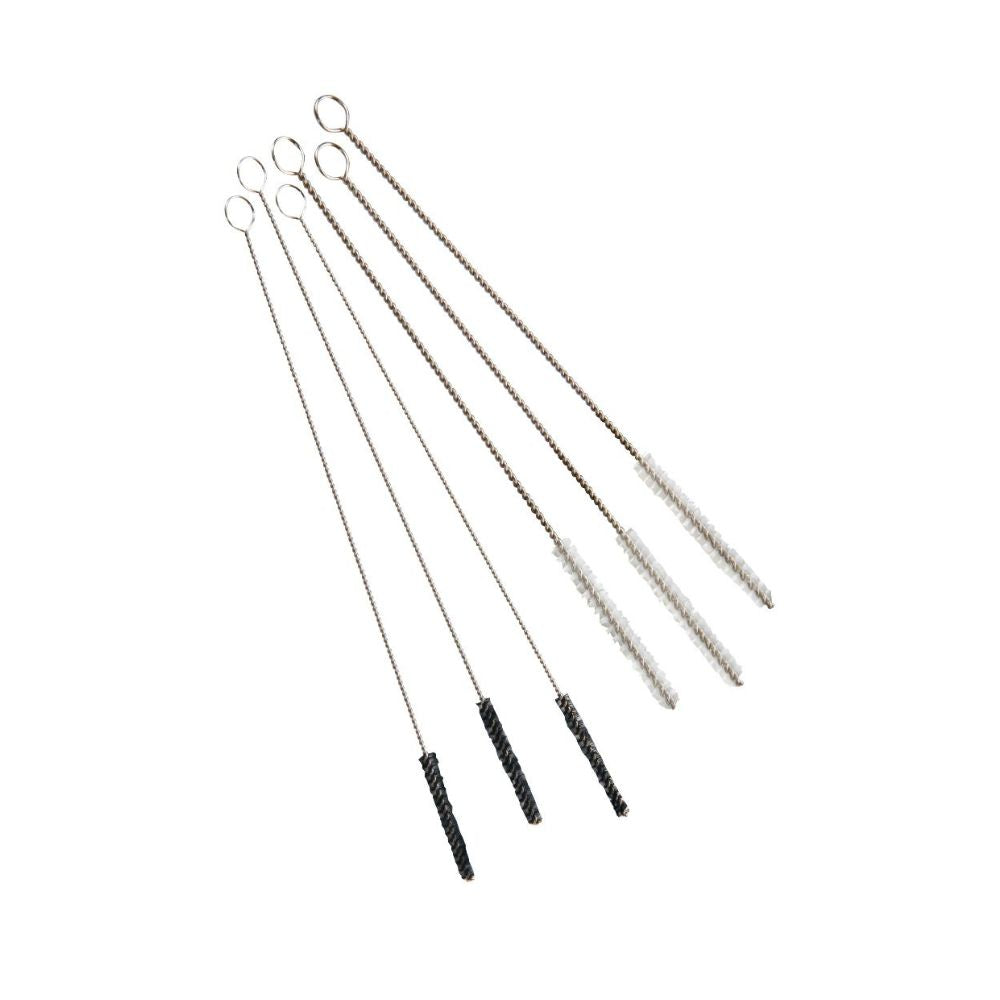 Setul de perii cu duză Haug cu oțel inoxidabil V2A 6 piese de la Haug Bürsten KG include cinci perii subțiri de curățare cu mânere din oțel inoxidabil și capete cu buclă, cu peri colorați: două negre, două albe și una gri. Ideal pentru sarcini detaliate de curățare profesională.