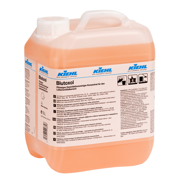 Un recipient de 5 litri din plastic transparent de la Kiehl Blutoxol Concentrat lichid de detergent dezinfectant de la Johannes Kiehl KG, ideal pentru domeniul alimentar. Soluția portocalie-roz îndepărtează eficient bacteriile; informații și instrucțiuni pe etichetă.