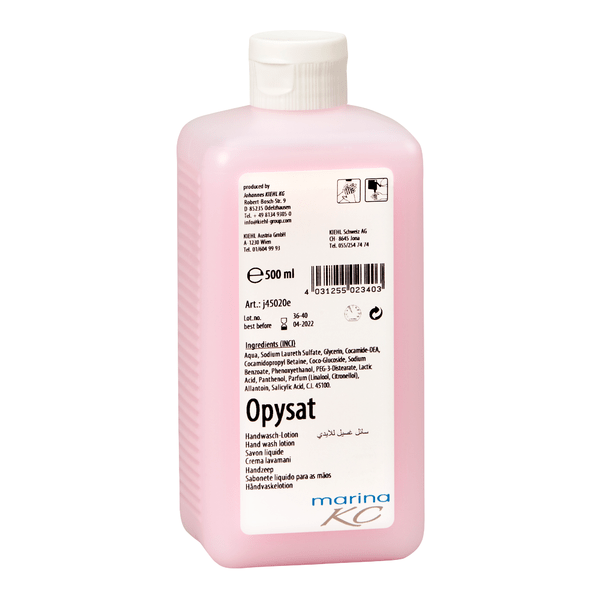 O sticlă roz de 500 ml de loțiune de spălat pe mâini Kiehl Opysat de la Johannes Kiehl KG, un săpun de mâini neutru pentru pH, are o etichetă albă cu detalii despre produs, ingrediente, cod de bare, simboluri și "marina KC" în partea de jos pentru curățarea delicată a mâinilor.