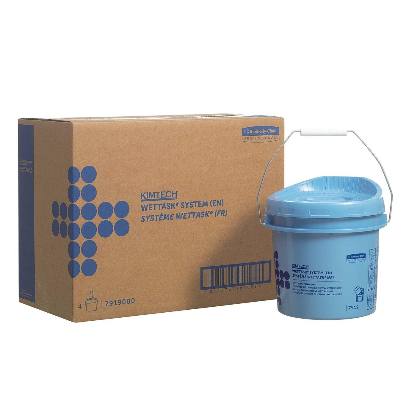 O găleată distribuitoare de șervețele Kimtech® Wettask™ albastră și o cutie maro, ambele de la Kimberly-Clark GmbH, sunt ilustrate cu informații despre produs și grafică albastră - ideal pentru soluții de distribuire a șervețelelor. Fiecare cutie conține 4 găleți distribuitoare albastre.