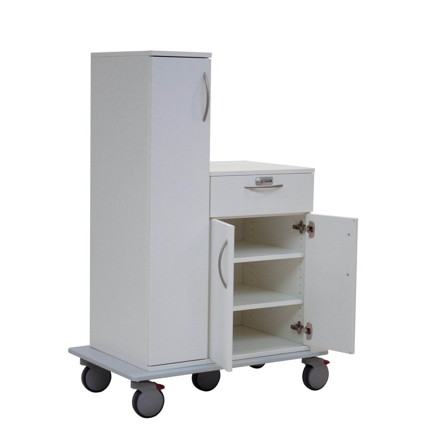 Căruciorul pentru pacienți Novocal are un șasiu robust din placă de plastic solid, roți ușor de manevrat și un spațiu de depozitare versatil - ideal pentru spitale și sectorul sănătății. Ambalaj: 1 bucată.