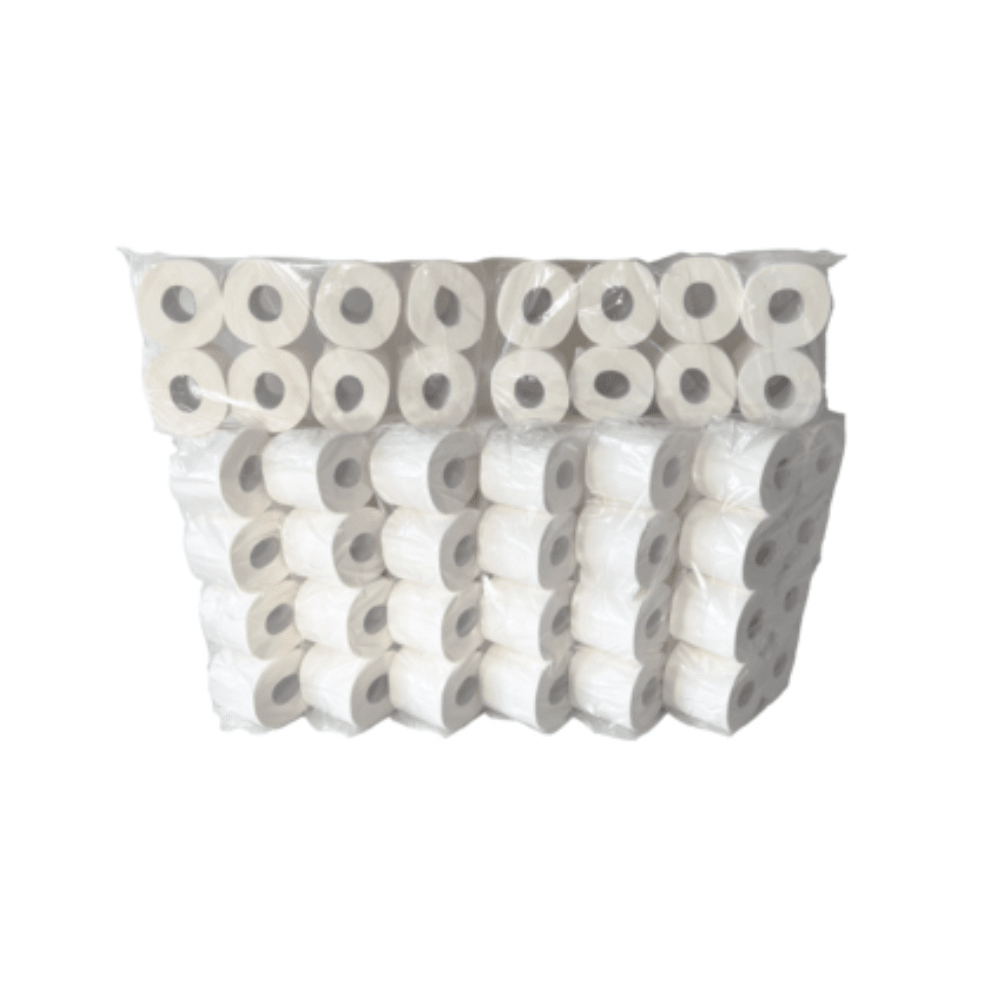 Un pachet mare cu mai multe role de Papernet hârtie igienică 416640, aranjate în trei straturi. Rolele cu 3 straturi, fabricate de Sofidel Germany GmbH din hârtie reciclată, sunt ambalate într-un ambalaj din plastic transparent.