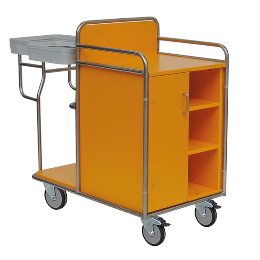 Der Novocal Stationswagen aus Edelstahl mit rundum verschweißten Rohrverbindungen bietet drei Ablageflächen, geschlossenes Schrankfach, seitlichen Dual-Behälter und vier Rollen für optimale Mobilität. Packung: 1 Stück.