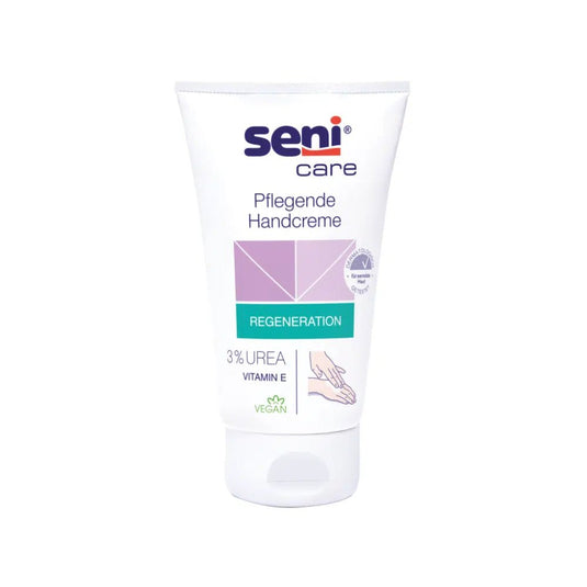 Imaginea prezintă un tub de cremă hidratantă pentru mâini Seni Produsul Care al companiei TZMO Deutschland GmbH pe un fundal alb. Eticheta menționează caracteristicile „Regenerare” și „Vegan” și evidențiază formula cu 3% uree și vitamina E, care asigură un efect hidratant.