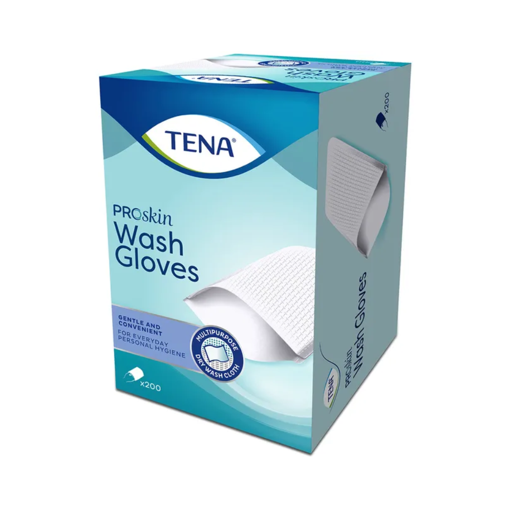 Imaginea unei cutii de mănuși de spălat TENA Wash Gloves de la TENA - Essity Germany GmbH. Ambalajul este predominant albastru deschis și arată imaginea unei mănuși, subliniind utilizarea „BLÂNDĂ ȘI PRACTICĂ” pentru curățarea corpului. Conține „ALOE VERA & MUȘEȚEL” și este un produs fără latex cu 200 de mănuși pentru igiena zilnică a corpului.