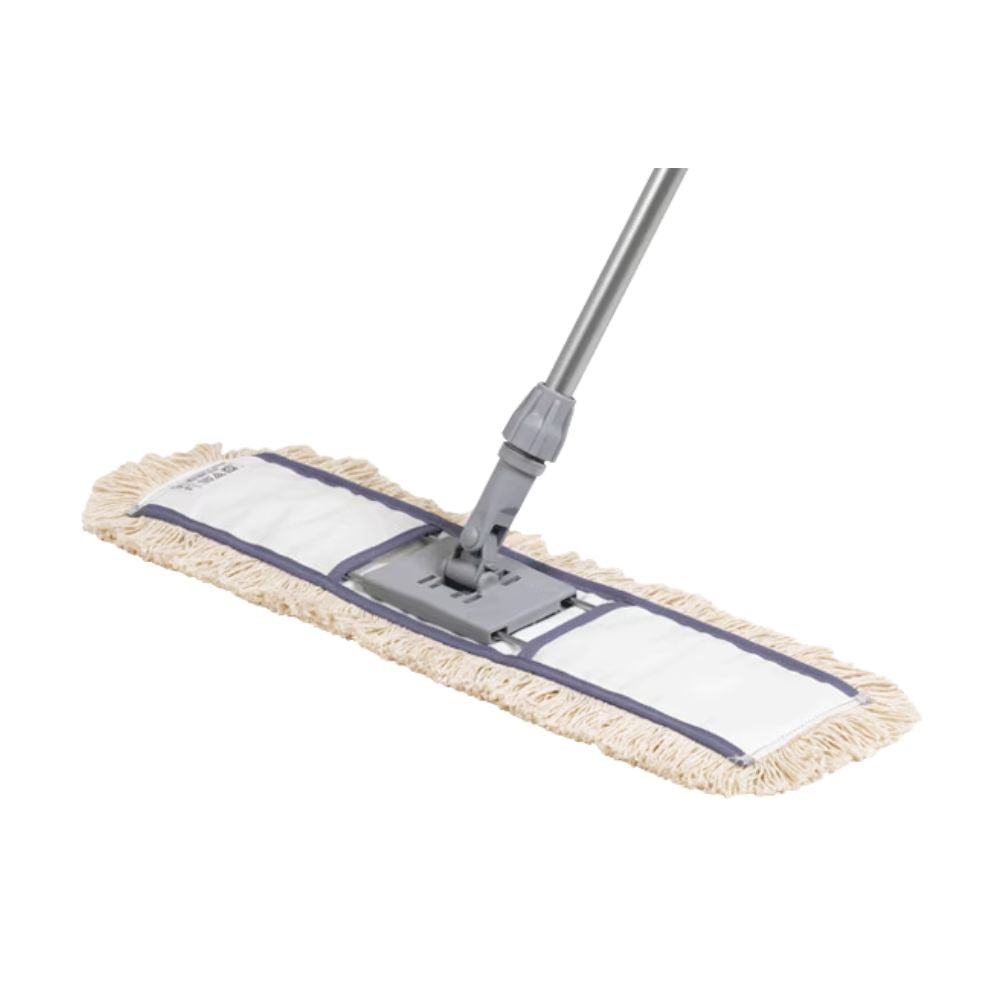 Mopul de praf Vileda Professional Classic de la Vileda GmbH este un mop de curățare umedă de 60 cm lungime cu mâner lung și cap plat, dreptunghiular. Dispune de un pad alb cu franjuri bej și este conectat printr-o balama gri. Ideal pentru ștergerea eficientă a prafului, se prezintă pe un fundal alb.