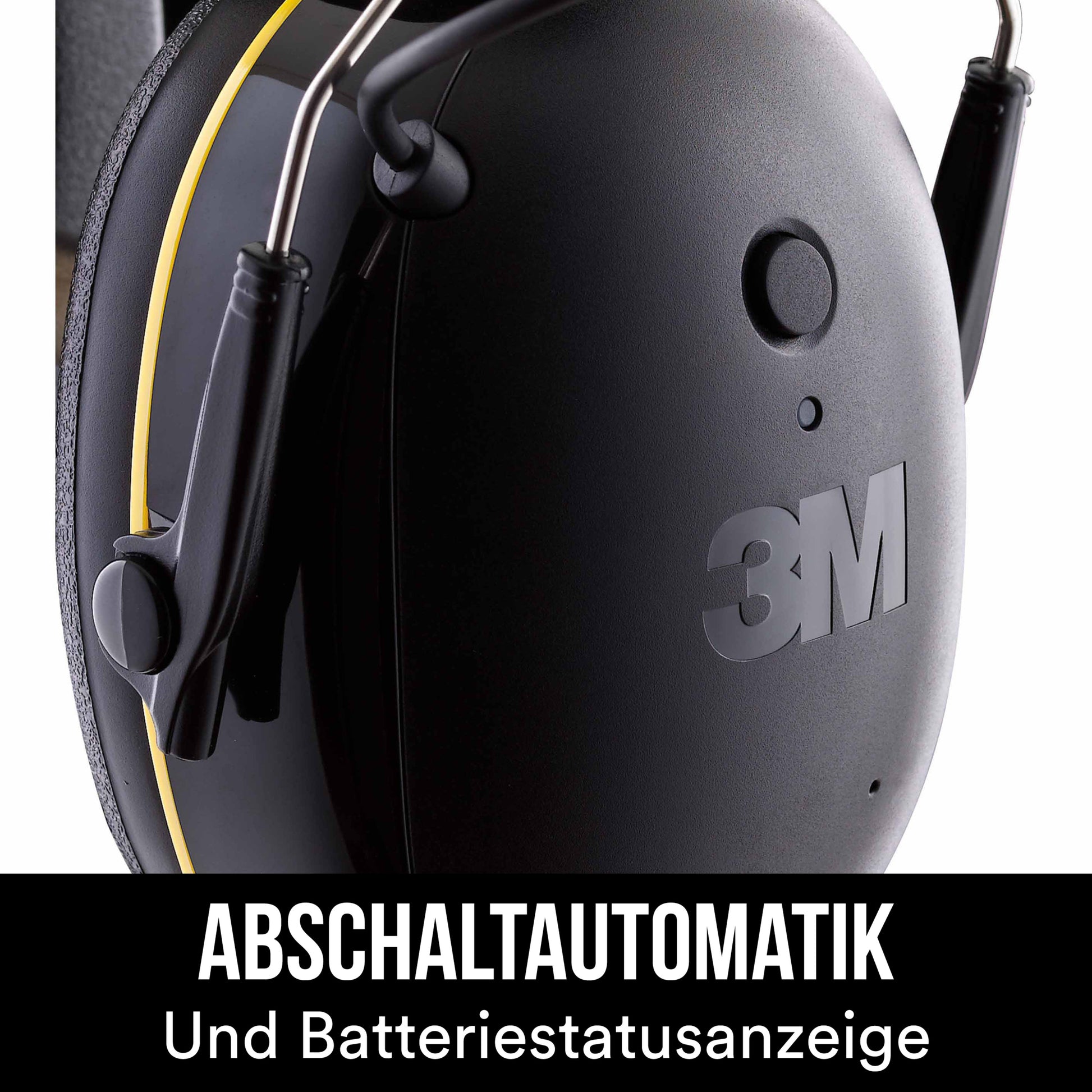 Seitliche Nahaufnahme des schwarzen 3M™ WorkTunes™ Connect Kapselgehörschutz 90543E (SNR 31 dB) mit gelbem Streifen. Text: "ABSCHALTAUTOMATIK und Batteriestatusanzeige" - automatische Abschaltung und Batteriestatusanzeige.