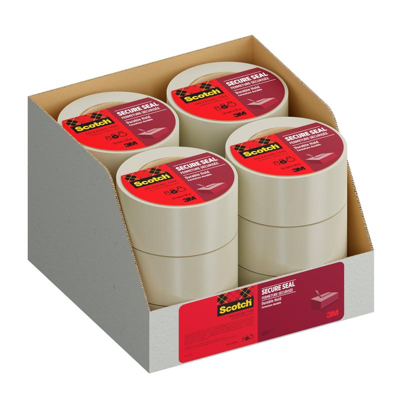 Un carton de prezentare de la 3M Deutschland GmbH conține opt role de bandă adezivă de ambalare Scotch® pentru o închidere sigură (50 mm x 50 m), fiecare prevăzută cu o etichetă roșie, aranjate ordonat în două rânduri. Fața cartonului este prevăzută cu o etichetă roșie potrivită.