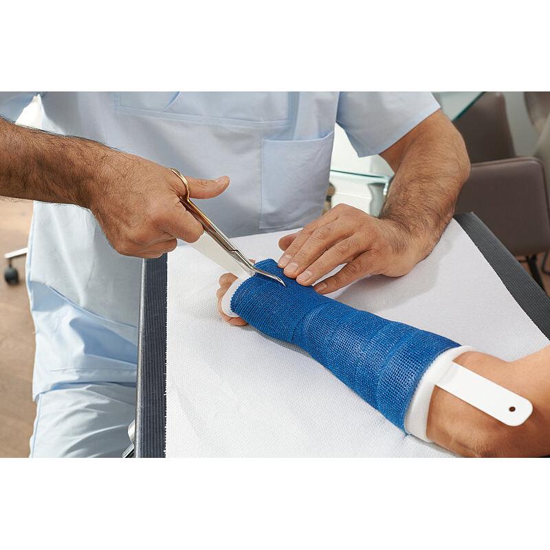 Delta-Cast Conformable, synthetischer Stützverband – im Einsatz