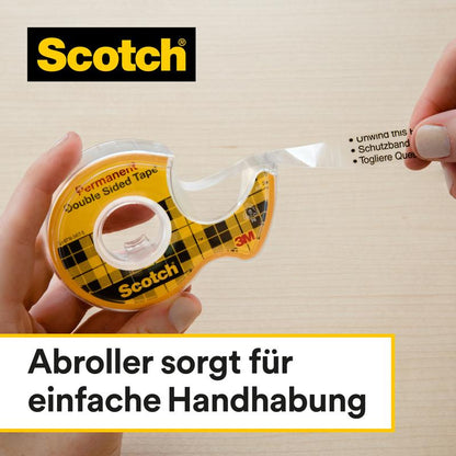 O mână trage o bandă Scotch® dublu adezivă, 1 rolă, 19 mm x 33 m de la 3M Deutschland GmbH dintr-un suport galben. Text: "Suportul asigură o manipulare ușoară" - perfect pentru necesități de bricolaj.
