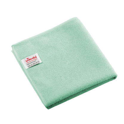 Cârpă pliată din microfibră Vileda Professional r-MicroTuff Swift, de culoare verde, cu etichetă albă cusută.