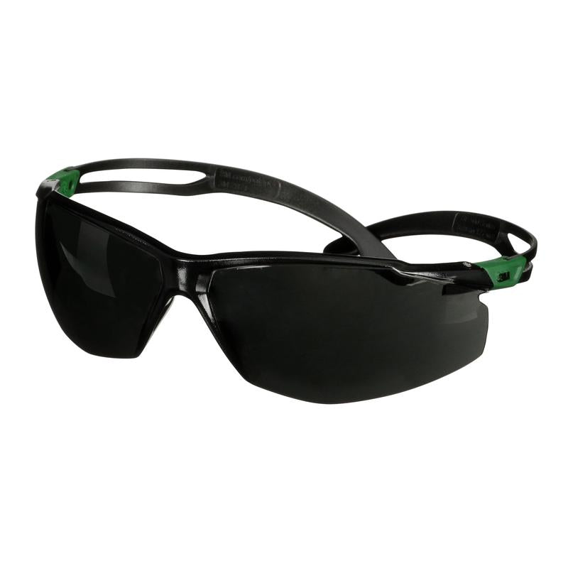 Ochelari de protecție 3M™ SecureFit™ 500, temple verzi/negru, acoperire anti-zgârieturi+ (K), nivel de protecție a lentilelor gri IR 5.0, SF550ASP-GRN-EU, 20 per pachet | Pachet (1 bucata)